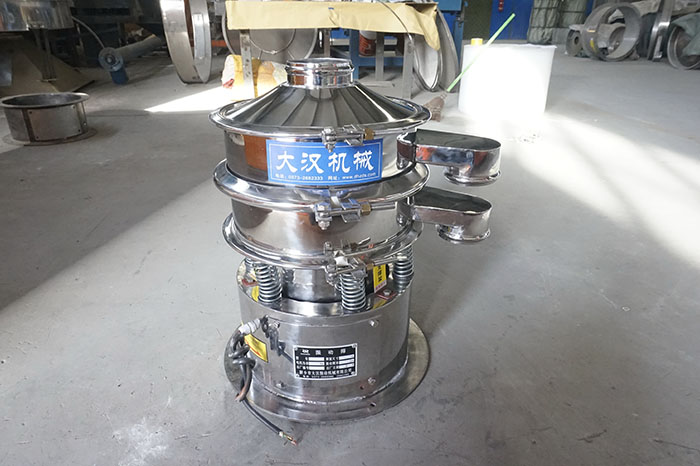 不銹鋼小型振動篩材質使用不銹鋼與碳制造而成。